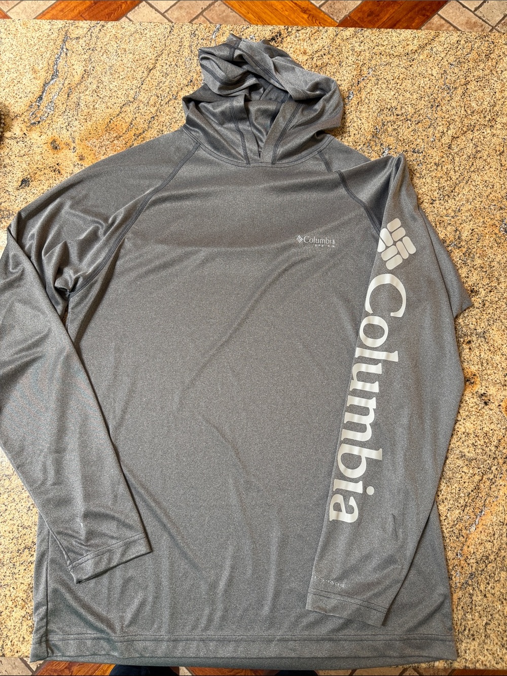 Columbia Gray Hooded Long-Sleeve Performance Top